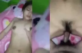 စဖုတ်မွှေးထူတဲ့ချစ်စရာစော်လေးကို လိုးတဲ့အောကား