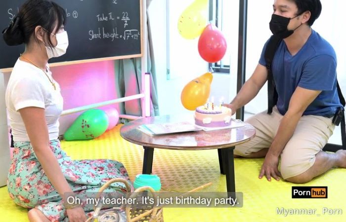 ကျူရှင်ဆရာမလေး မြမြ ရဲ့မွေးနေ့လက်ဆောင်